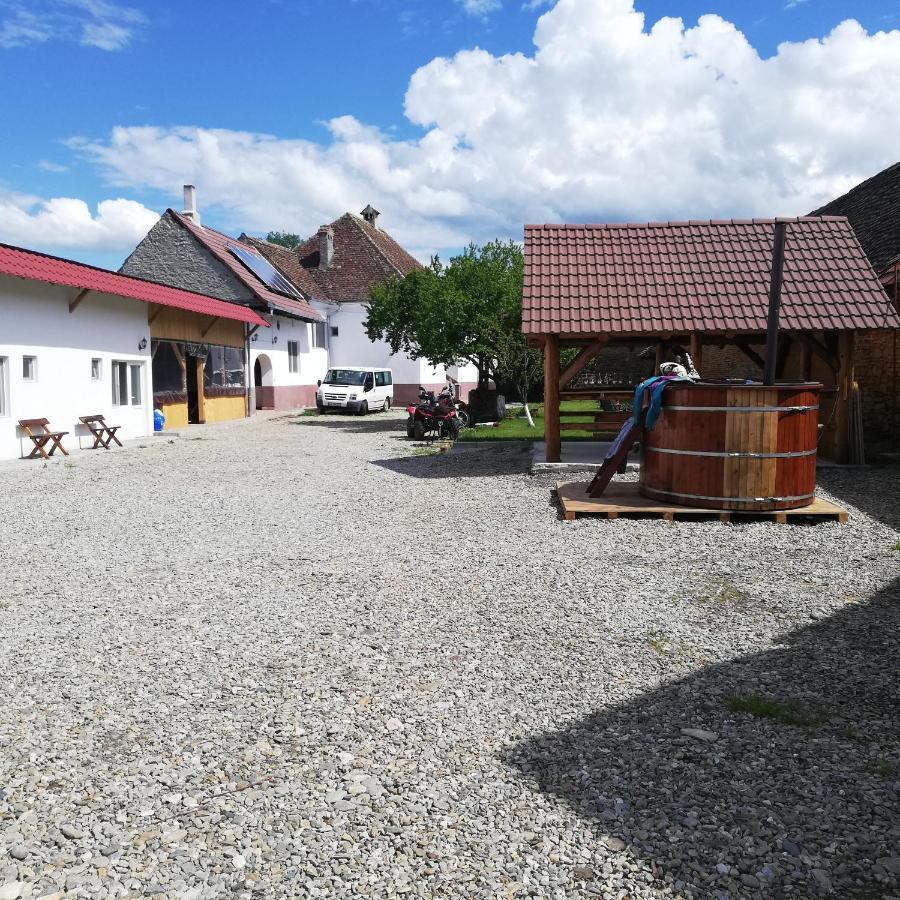 Casa Din Barcut Guest House Ngoại thất bức ảnh