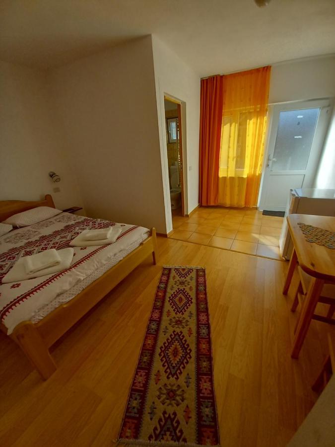 Casa Din Barcut Guest House Ngoại thất bức ảnh